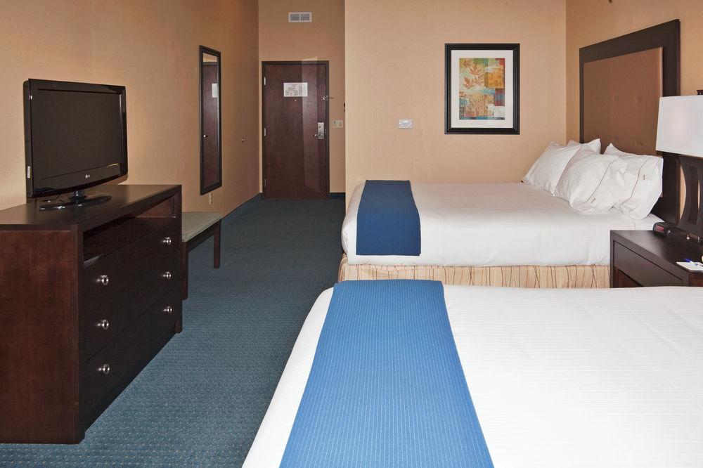 Holiday Inn Express & Suites Detroit - Novi By Ihg Buitenkant foto