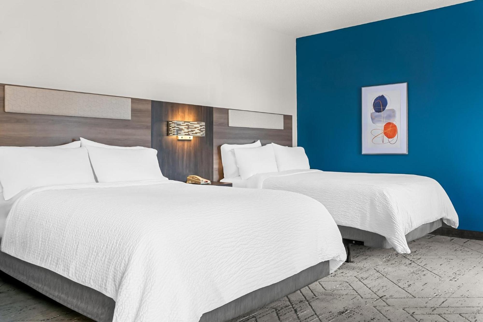 Holiday Inn Express & Suites Detroit - Novi By Ihg Buitenkant foto