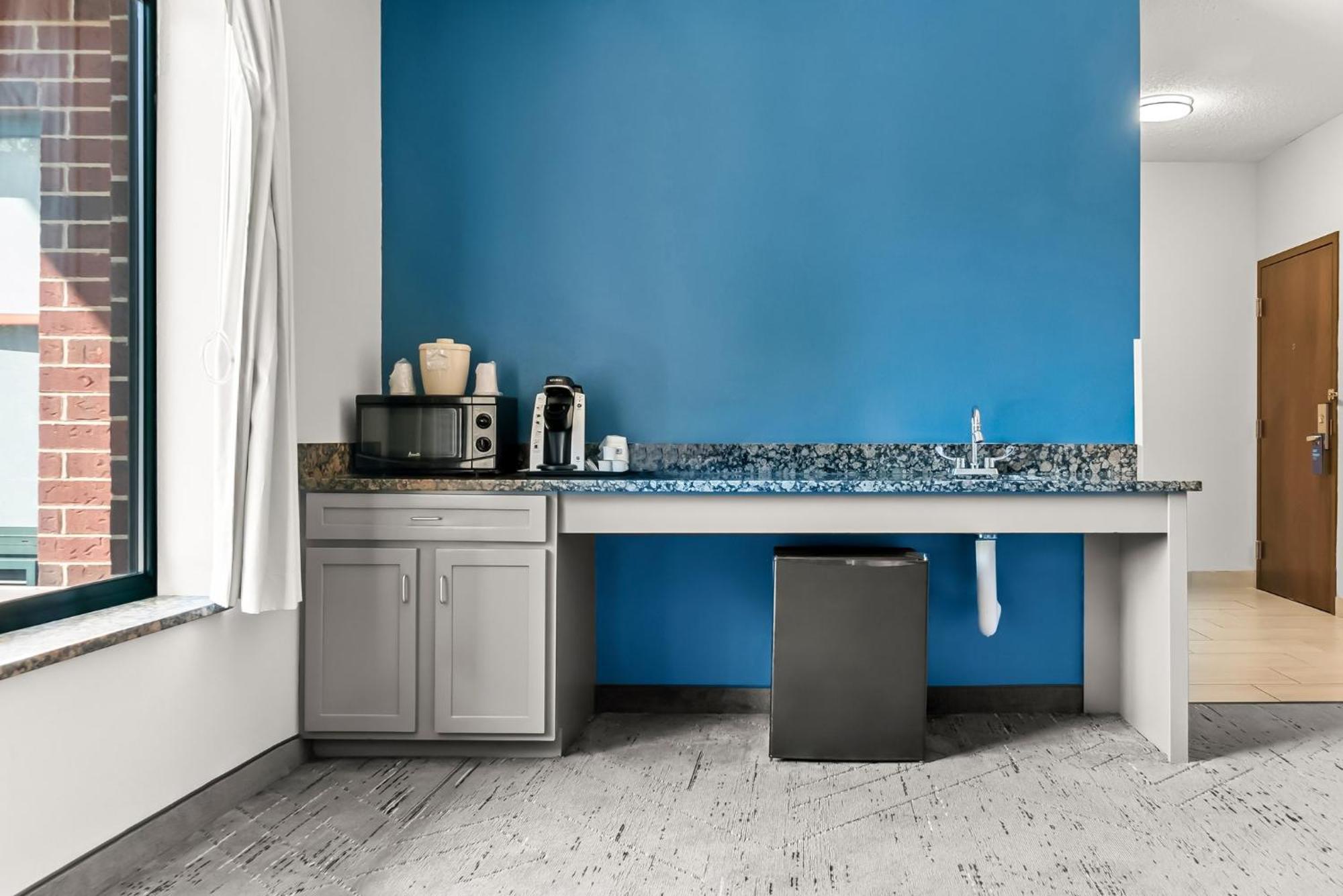 Holiday Inn Express & Suites Detroit - Novi By Ihg Buitenkant foto
