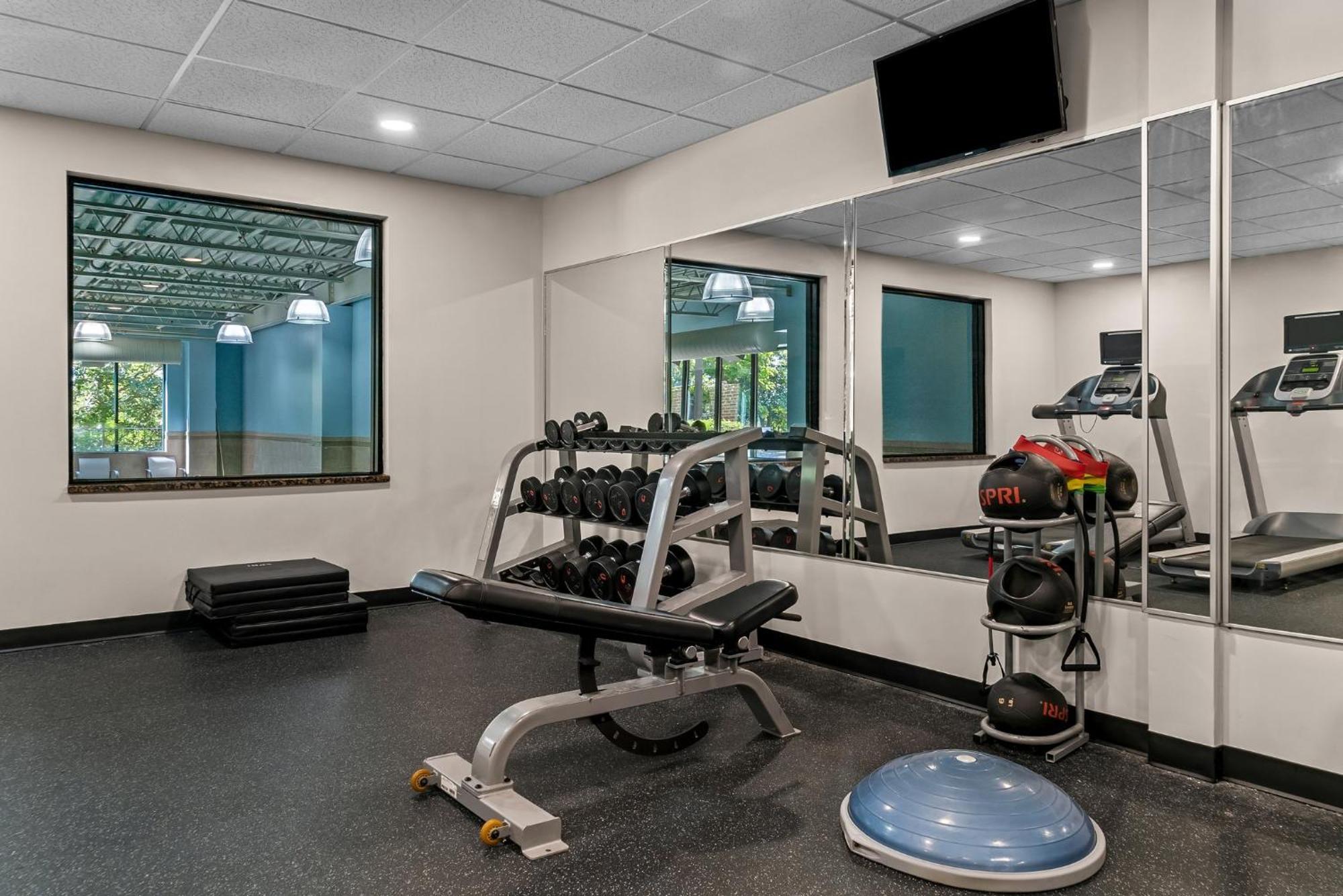 Holiday Inn Express & Suites Detroit - Novi By Ihg Buitenkant foto